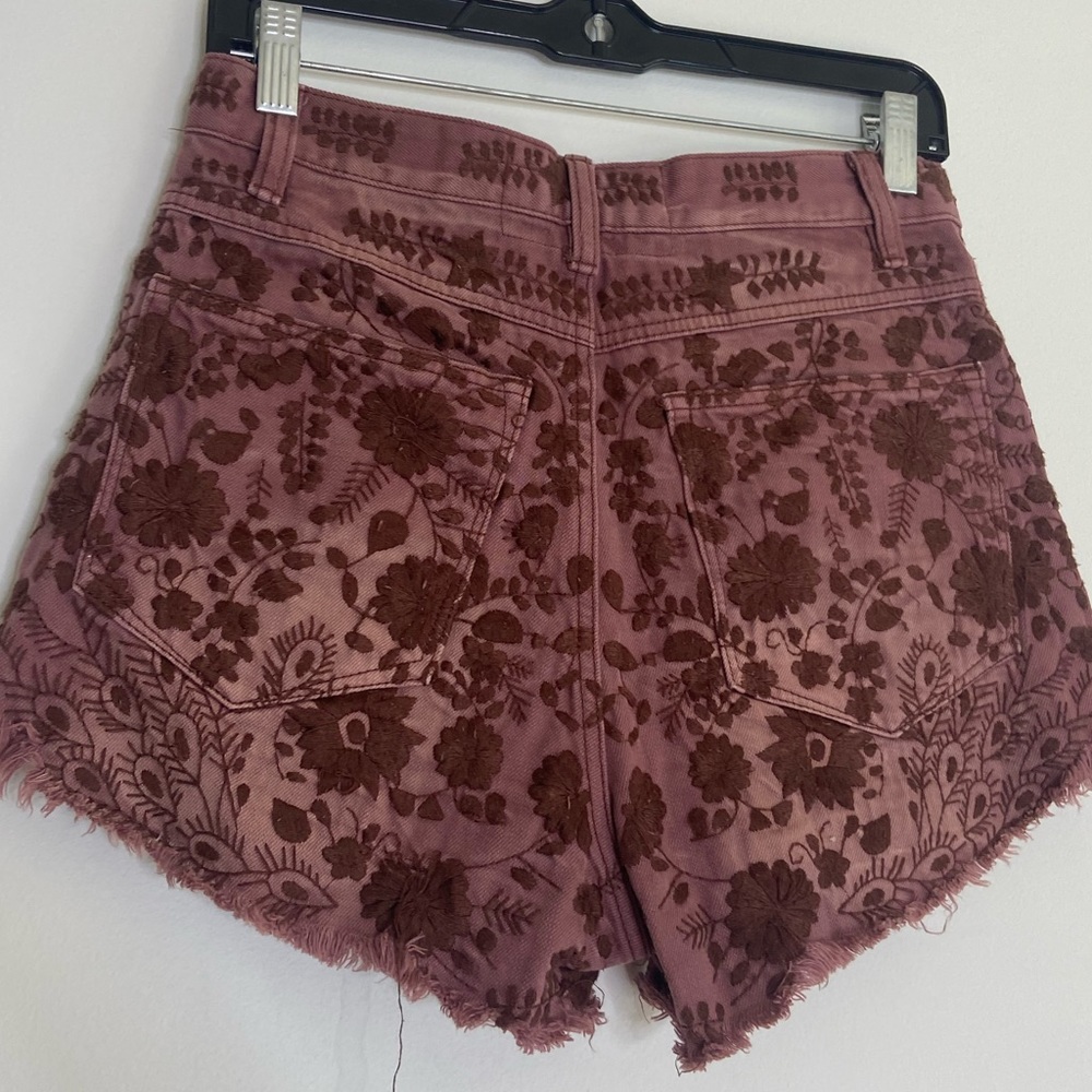Free people mauve embroidered jean shorts - Picture 3 of 4